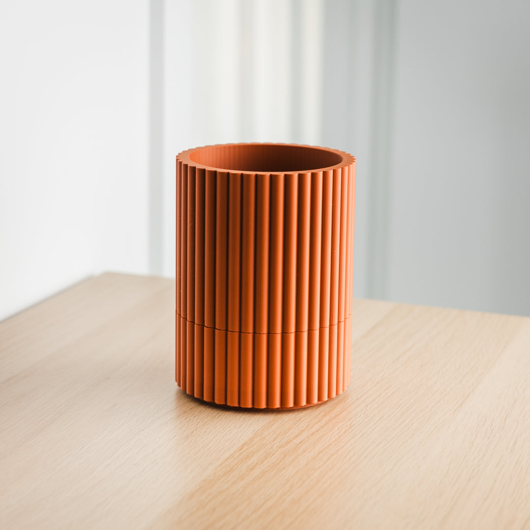Lira Planter