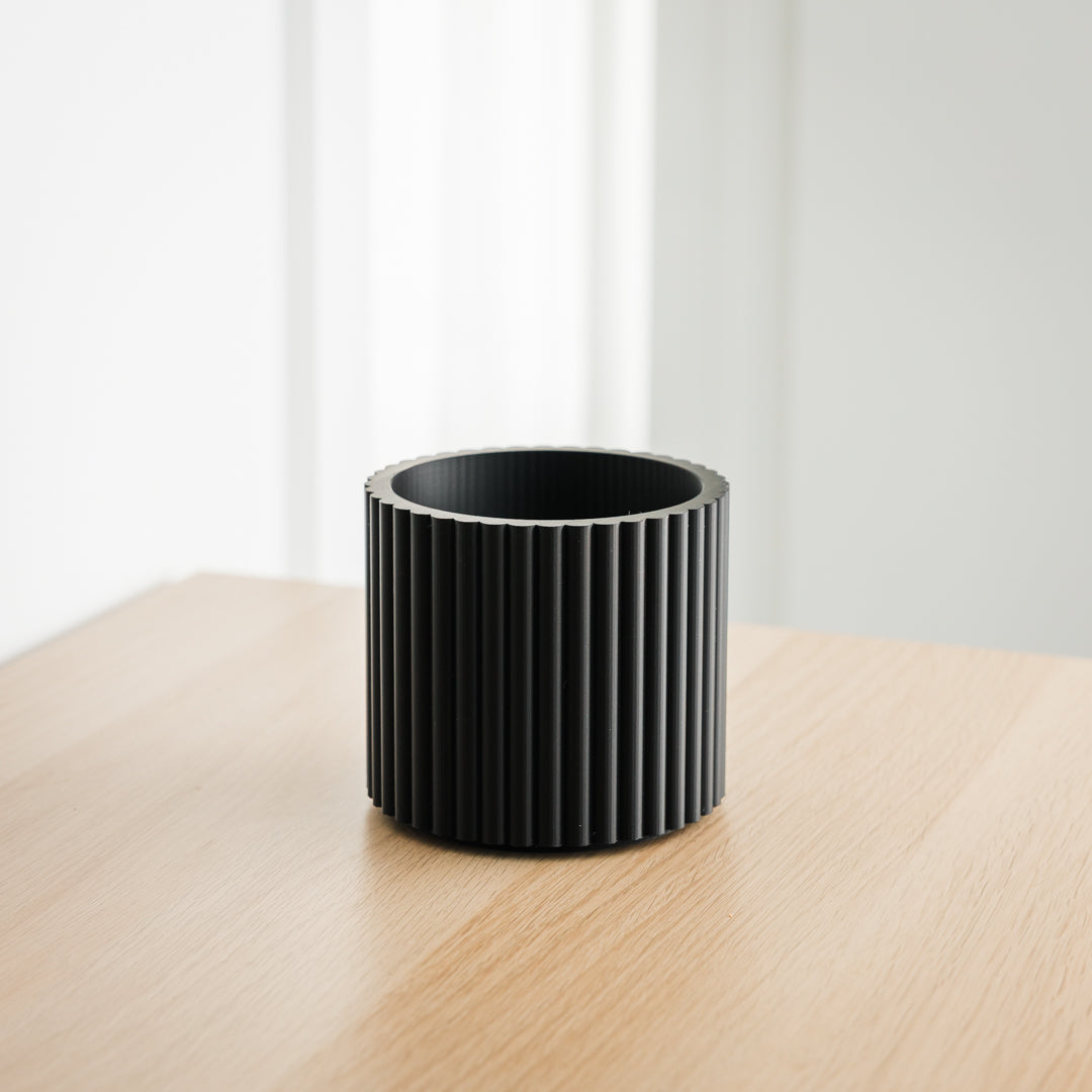 Lira Planter