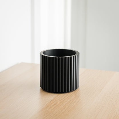 Lira Planter